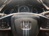 Bán ô tô Honda Civic 1.5L 2017, màu trắng, nhập khẩu xe còn rất mới, bán 815 triệu