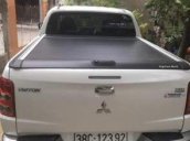 Bán Mitsubishi Triton 4x2AT đời 2018, màu trắng số tự động