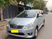 Cần bán Toyota Innova năm 2012, màu bạc chính chủ