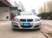 Cần bán xe BMW 3 Series 325i sản xuất năm 2010, màu bạc, nhập khẩu nguyên chiếc xe gia đình, giá 495tr