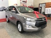 Mua xe 7 chỗ với giá cực số, Toyota Innova 2.0G năm 2019, màu xám, số tự động