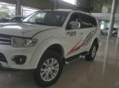 Bán Mitsubishi Pajero Sport 2.5MT màu trắng camay, số sàn, máy dầu sản xuất 2016, biển Sài Gòn