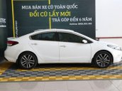 Bán ô tô Kia Cerato 1.6AT đời 2017, màu trắng, giá 556tr