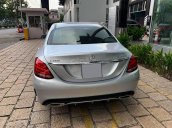 Chính chủ bán xe Mercedes C300 AMG sản xuất năm 2015, màu bạc, giá tốt