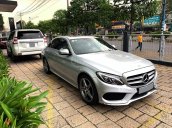 Chính chủ bán xe Mercedes C300 AMG sản xuất năm 2015, màu bạc, giá tốt