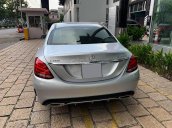 Chính chủ bán xe Mercedes C300 AMG sản xuất năm 2015, màu bạc, giá tốt