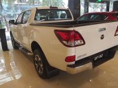 Bán xe Mazda BT 50 2.2 AT năm 2019, màu trắng, nhập khẩu 