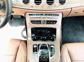 Bán xe Mercedes E200 sản xuất 2018, model 2019, màu đen, nhập khẩu nguyên chiếc