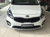 Cần bán Kia Rondo đời 2019, màu trắng, số sàn, giá bán 609tr