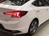 Bán Hyundai Elantra năm sản xuất 2019, màu trắng, giá 769tr