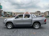 Bán Toyota Hilux năm 2016, màu bạc, nhập khẩu, xe đẹp không đâm đụng