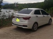 Bán Hyundai Grand i10 năm 2018, màu trắng, xe còn mới 90%