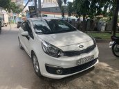 Cần bán Kia Rio 2016, màu trắng số AT xe đẹp, giá cực tốt