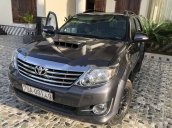 Cần bán gấp Toyota Fortuner 2015, màu xám, không bị ngập nước