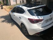 Cần bán xe Mazda 3 sản xuất năm 2017, màu trắng, xe full option