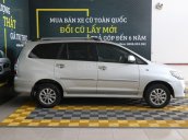 Cần bán xe Toyota Innova E 2.0MT năm sản xuất 2015, màu bạc, 556tr