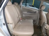 Cần bán xe Toyota Innova E 2.0MT năm sản xuất 2015, màu bạc, 556tr