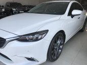 Bán Mazda 6 2.0 Premium 2018, màu trắng, xe lướt 11.000km