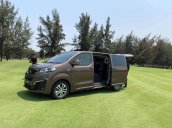 Bán xe ngay - Giá siêu tốt, Peugeot Traveller Premium đời 2019, màu nâu