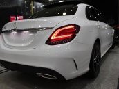 Cần bán xe Mercedes C300 năm sản xuất 2019, màu trắng