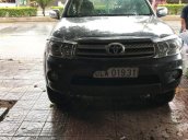 Bán Toyota Fortuner 2011, màu xám, xe gia đình 