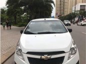 Cần bán Chevrolet Spark sản xuất 2013, màu trắng còn mới