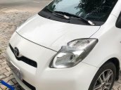 Bán Toyota Yaris năm 2013, màu trắng, nhập khẩu  