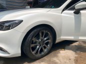 Chính chủ bán gấp Mazda 6 2.5AT Premium sản xuất 2017, màu trắng