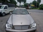 Bán Mercedes C180k 2006, màu xám, giá tốt