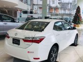 Bán Toyota Corolla altis 1.8G đời 2019, màu trắng, giá tốt