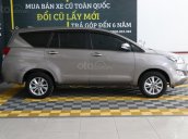 Cần bán xe Toyota Innova 2.0E MT sản xuất 2017, màu vàng đồng, giá tốt