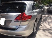 Cần bán Toyota Venza đời 2009, màu bạc, nhập khẩu nguyên chiếc, xe gia đình