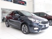 Bán xe Kia Rondo, trả trước từ 200 triệu nhận xe ngay