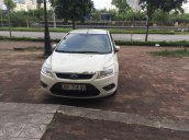 Bán Ford Focus năm 2009, màu trắng, xe còn mới, giá tốt