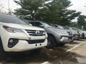 Bán xe Toyota Fortuner 2019, màu trắng, giá 998tr