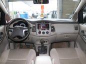 Bán xe Toyota Innova E 2.0MT đời 2016, màu bạc