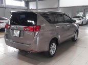 Bán Toyota Innova 2.0E màu nâu titan số sàn sản xuất 2017, biển Sài Gòn 1 chủ