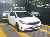 Bán ô tô Kia Cerato 1.6MT năm sản xuất 2017, màu trắng, giá chỉ 486 triệu