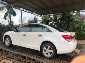 Bán Chevrolet Cruze đời 2011, màu trắng xe gia đình