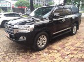 Cần bán gấp Toyota Land Cruiser VX 4.6 V8 AT năm 2017, màu đen