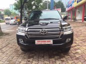 Cần bán gấp Toyota Land Cruiser VX 4.6 V8 AT năm 2017, màu đen