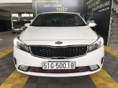 Bán Kia Cerato 1.6MT màu trắng, sản xuất 2017 biển Sài Gòn đi 29000km xe đẹp