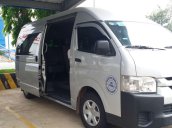 Bán Toyota Hiace đời 2015, màu bạc, giá cạnh tranh