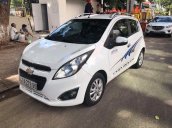 Bán Chevrolet Spark AT năm sản xuất 2015, màu trắng, số tự động