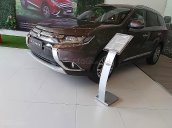 Bán ô tô Mitsubishi Outlander 2.0 CVT Premium đời 2019, màu nâu, 909tr