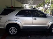 Cần bán lại xe Toyota Fortuner 2014, màu bạc còn mới