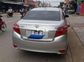 Cần bán gấp Toyota Vios năm sản xuất 2015, màu bạc