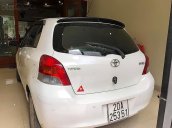 Cần bán xe Toyota Yaris 1.3 AT sản xuất 2010, màu trắng, nhập khẩu 