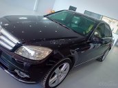 Cần bán lại xe Mercedes C300 đời 2010, màu đen