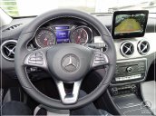 Ưu đãi sốc cuối năm chiếc xe Mercedes GLA 200, đời 2019, màu trắng - Săn xe - Giao nhanh